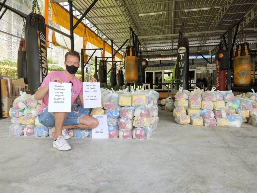 Fund raising life bags Thailand (1)
